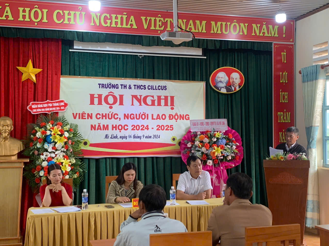 z5802393712484 2de4085fc3e4c498b809ca49fb6e0513